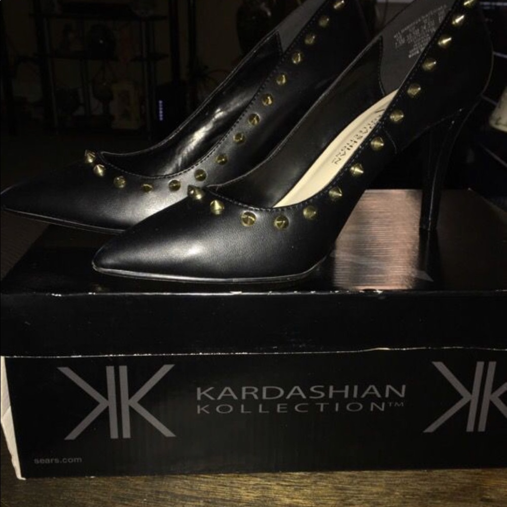 Kardashian’s heels